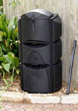 The Eco-Friendly Triple Chamber Composter